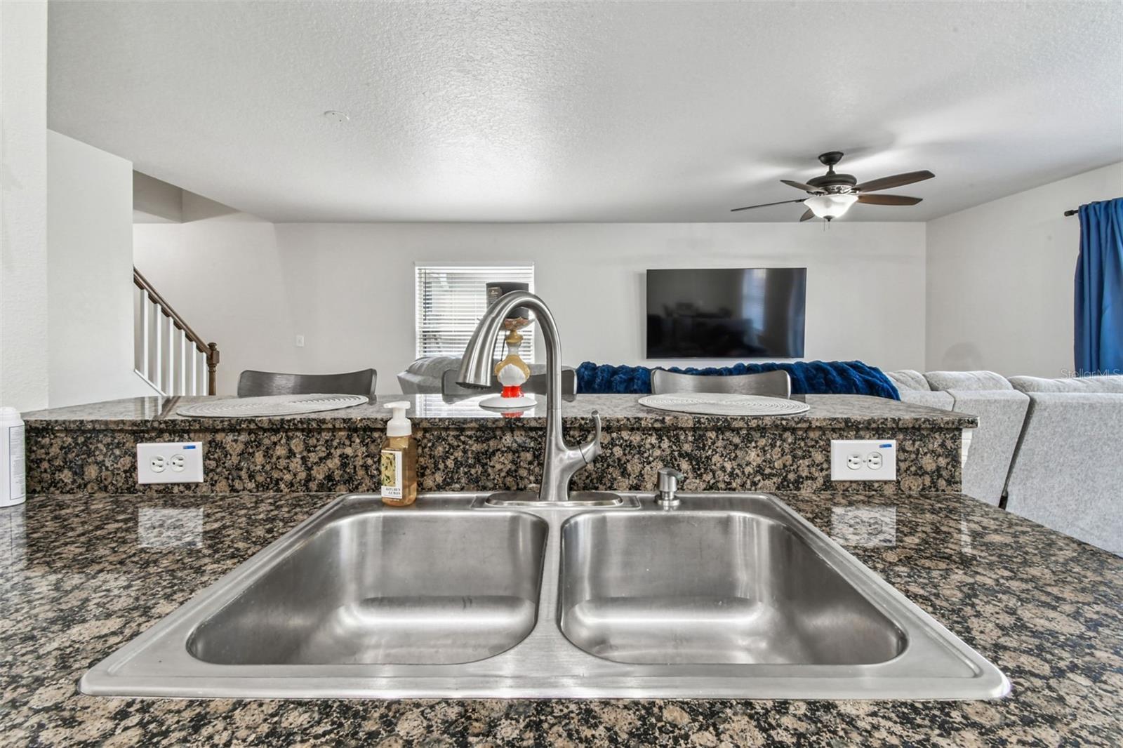 Image 19 of 72 For 17347 Mint Leaf Lane