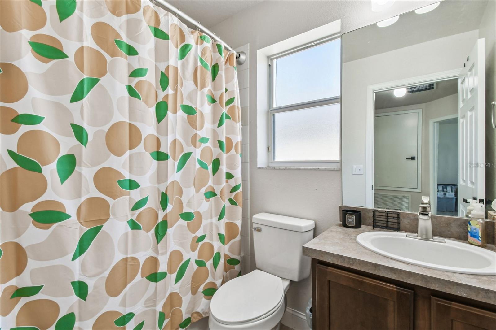 Image 36 of 72 For 17347 Mint Leaf Lane