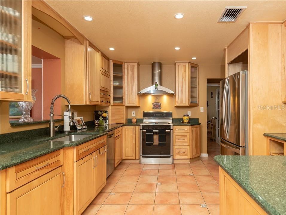 Image 2 of 11 For 270 Belaire Court