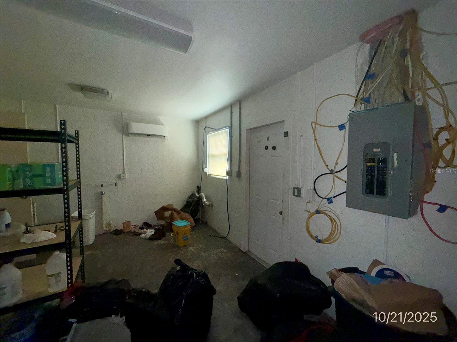 Image 18 of 34 For 9112 Pineapple Road