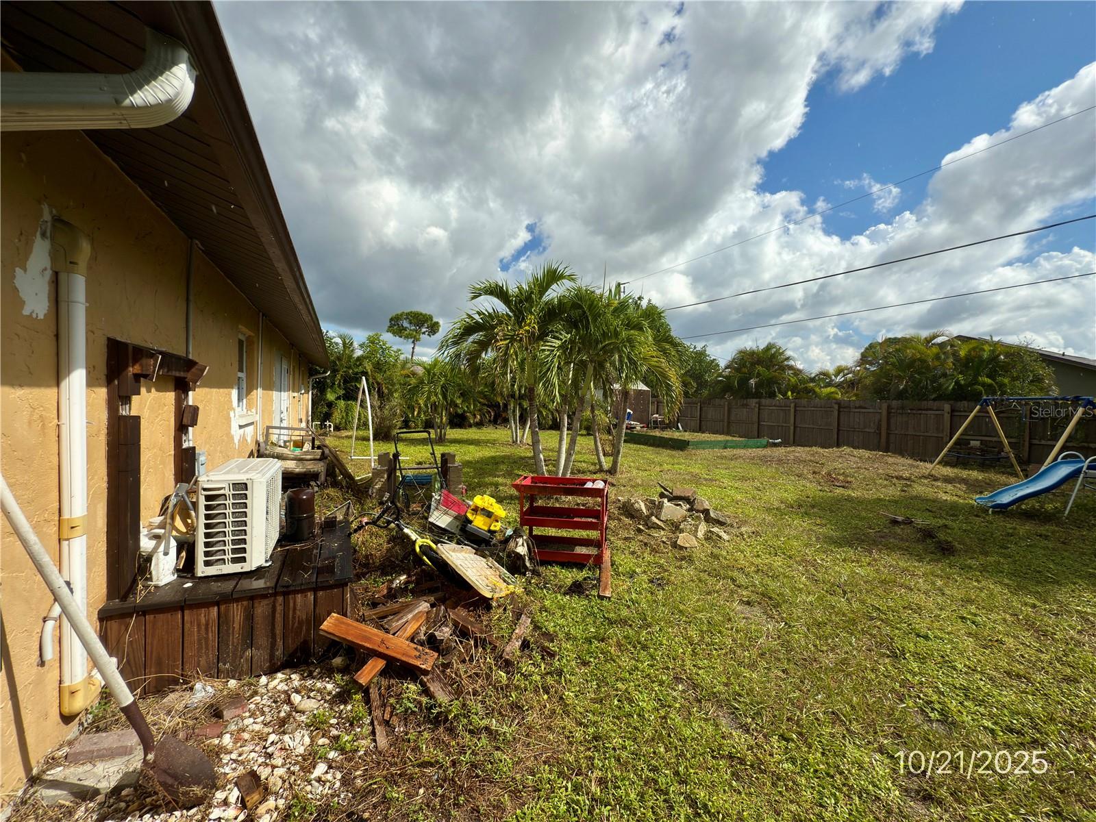 Image 24 of 34 For 9112 Pineapple Road