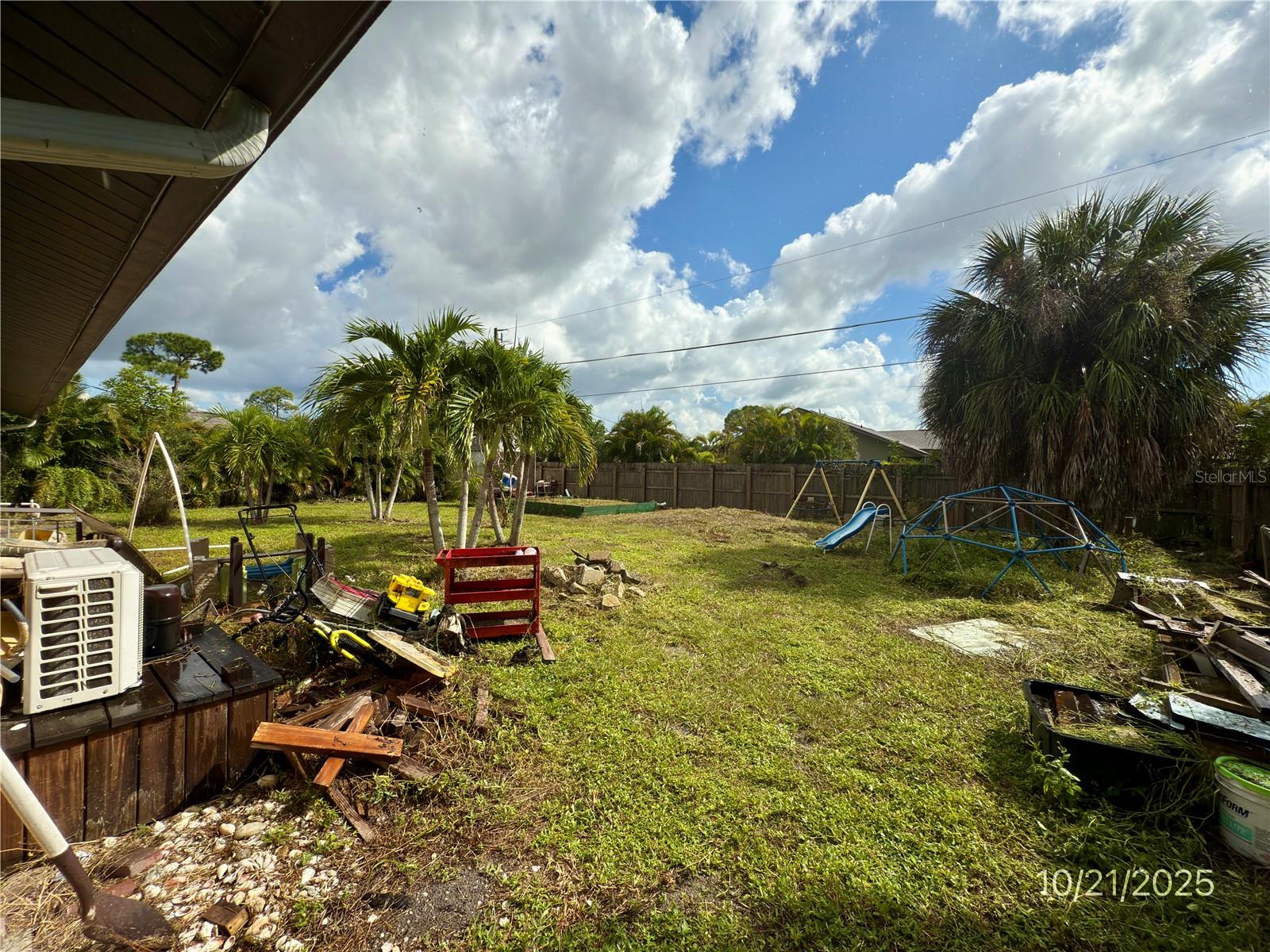 Image 32 of 34 For 9112 Pineapple Road