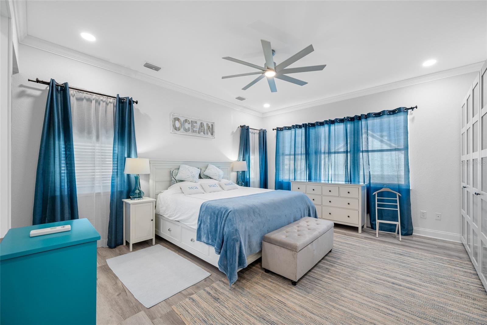 Image 23 of 89 For 2813 Kipps Colony Drive S