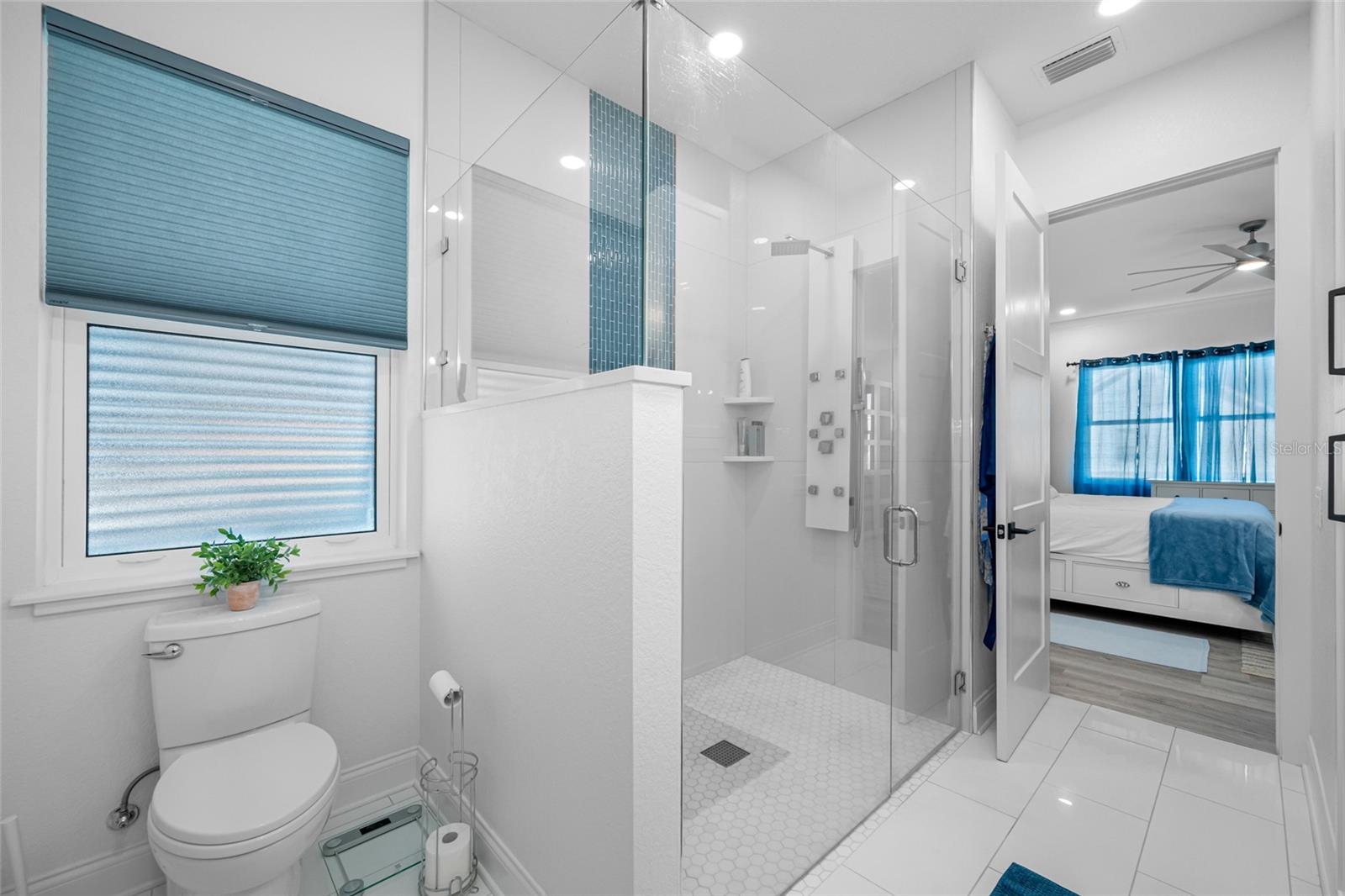 Image 28 of 89 For 2813 Kipps Colony Drive S