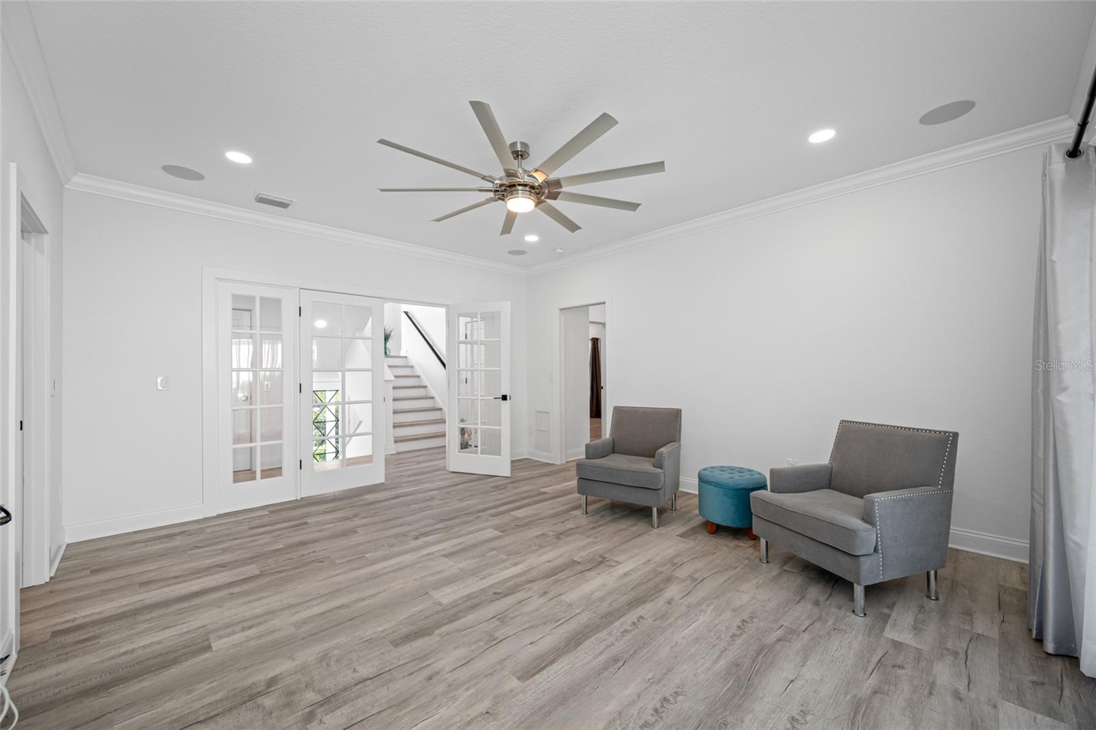 Image 36 of 89 For 2813 Kipps Colony Drive S