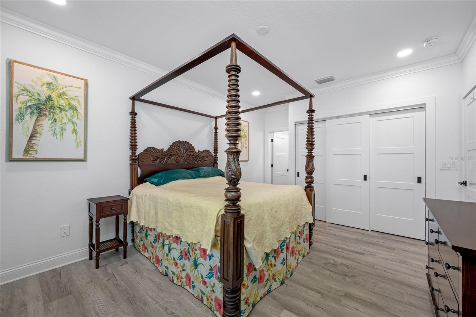 Image 38 of 89 For 2813 Kipps Colony Drive S