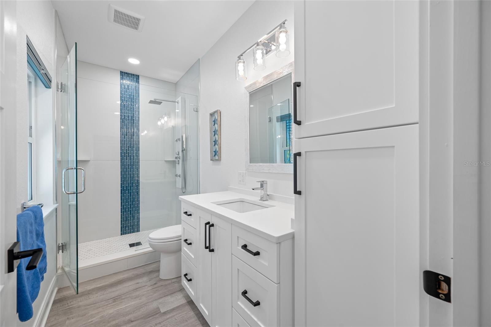 Image 40 of 89 For 2813 Kipps Colony Drive S