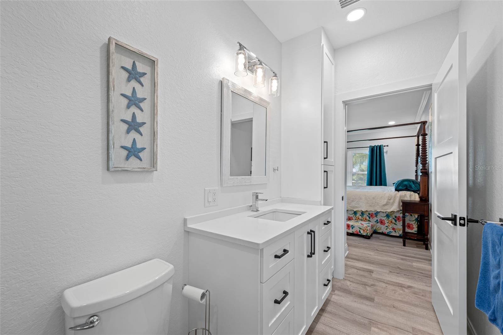 Image 41 of 89 For 2813 Kipps Colony Drive S