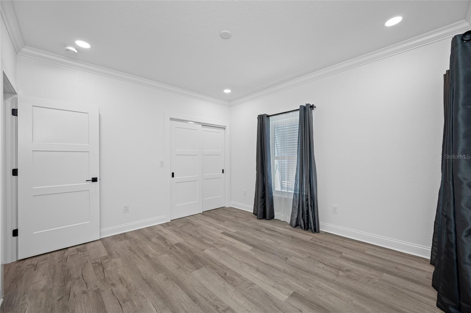 Image 43 of 89 For 2813 Kipps Colony Drive S