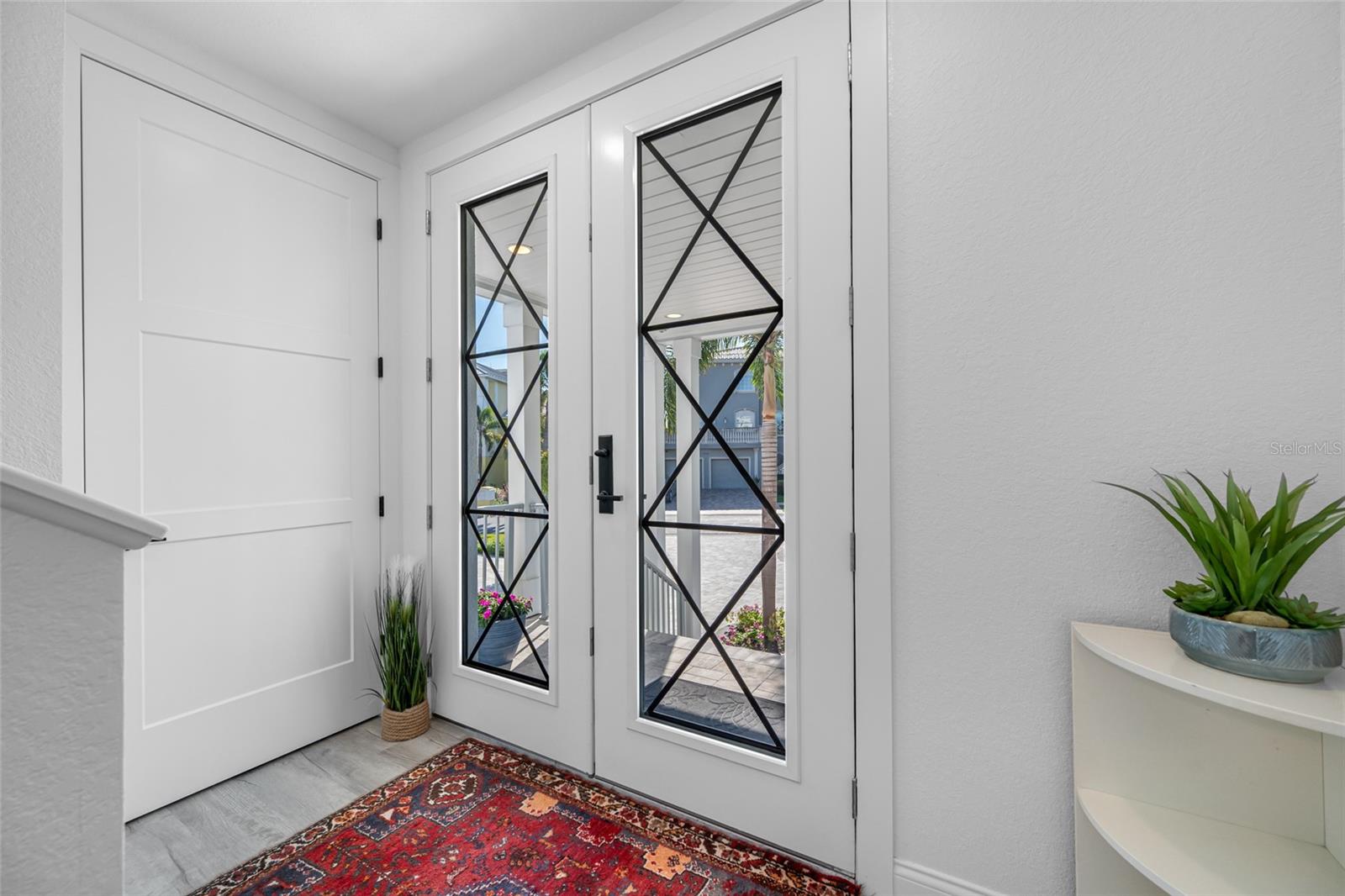 Image 54 of 89 For 2813 Kipps Colony Drive S