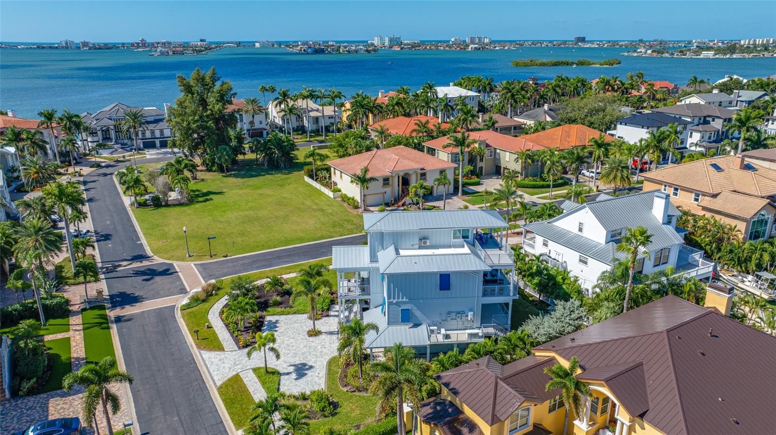 Image 64 of 89 For 2813 Kipps Colony Drive S