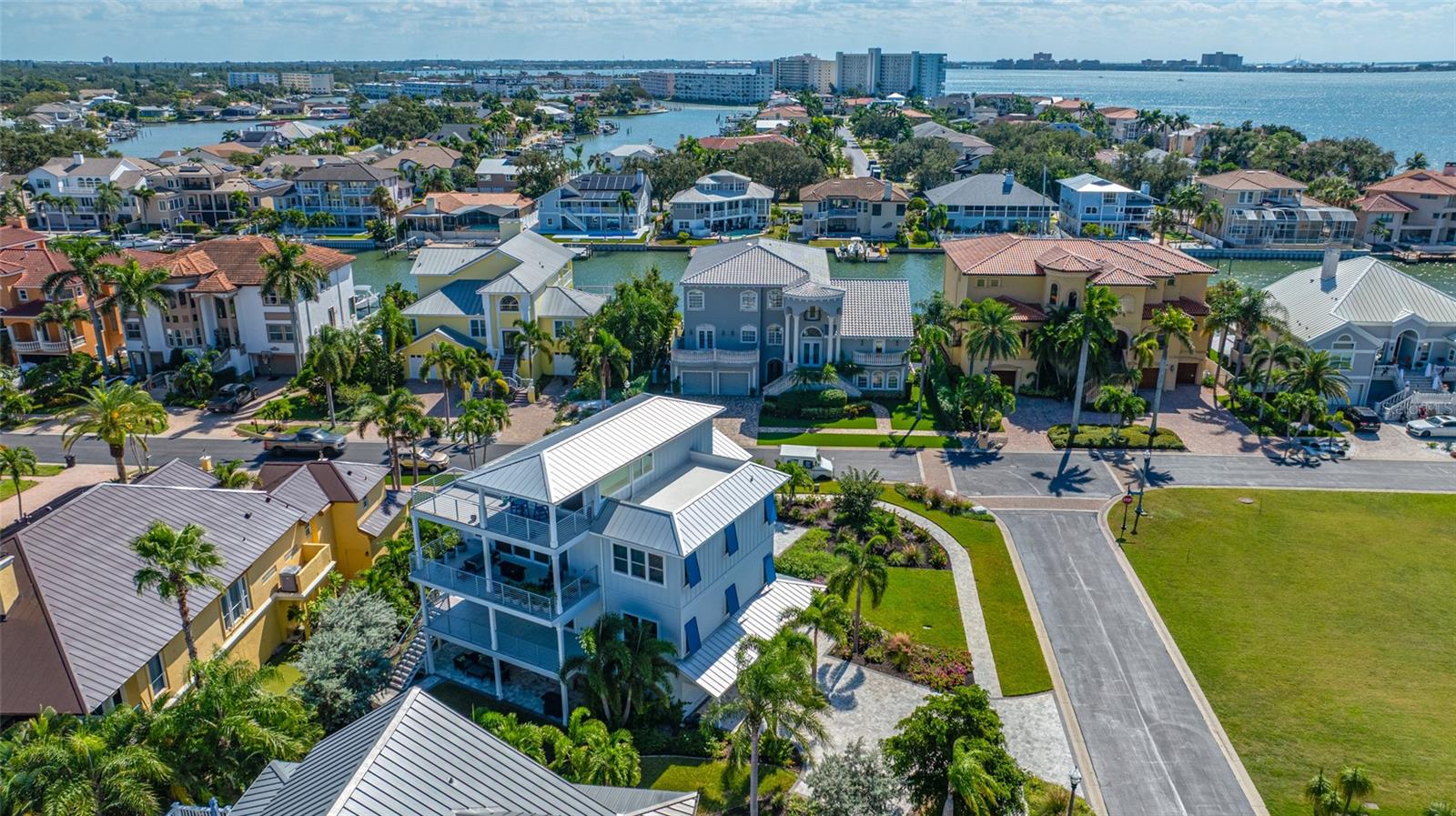 Image 67 of 89 For 2813 Kipps Colony Drive S