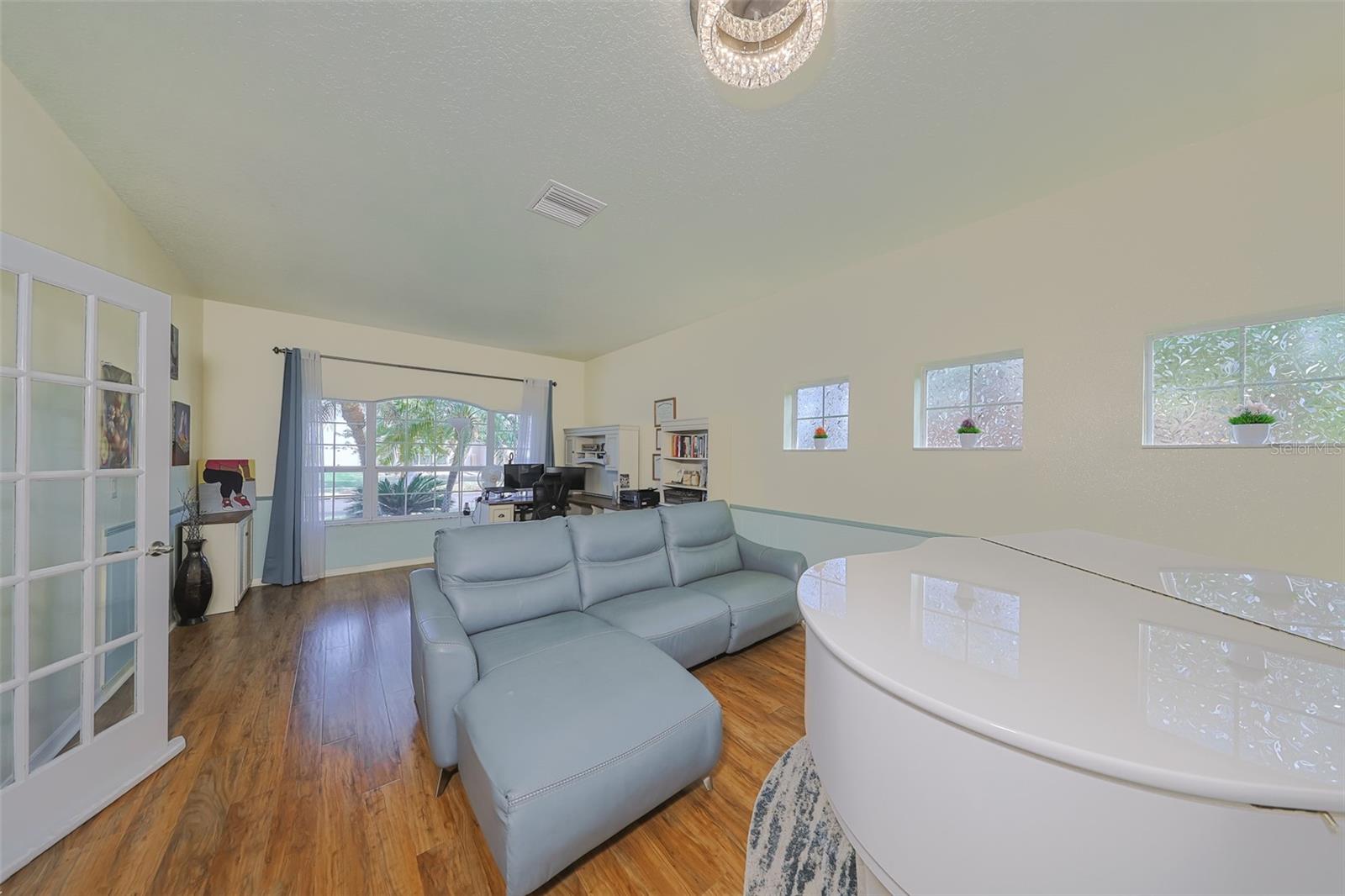 Image 12 of 55 For 1507 Mira Lago Circle