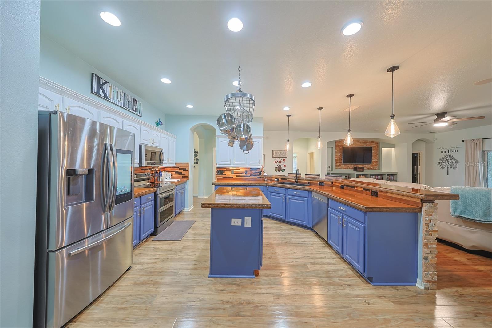 Image 18 of 55 For 1507 Mira Lago Circle