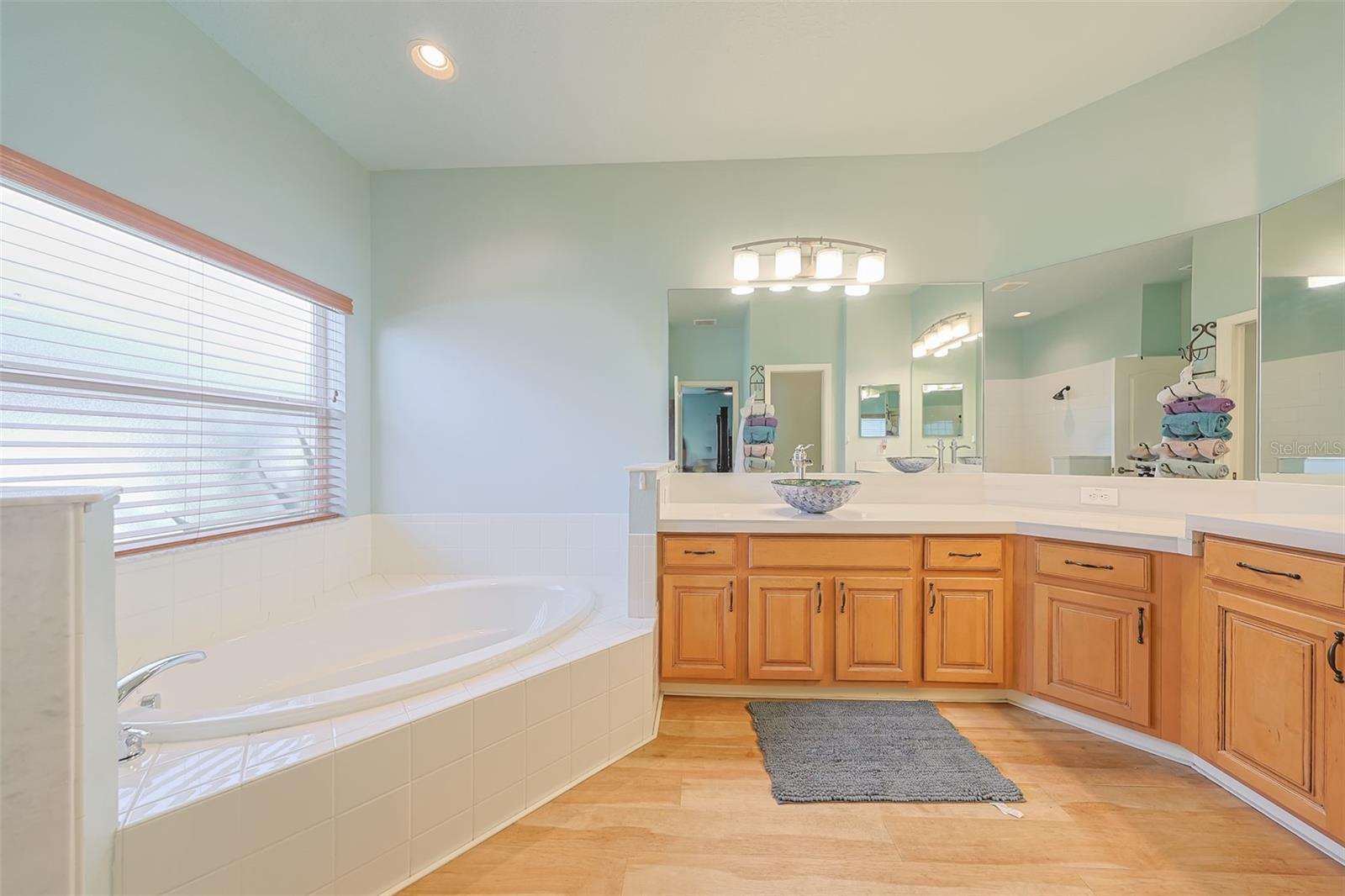 Image 32 of 55 For 1507 Mira Lago Circle