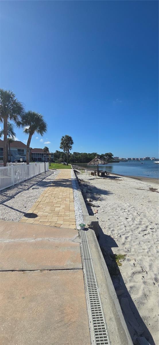 Image 25 of 33 For 3595 41st Lane S B