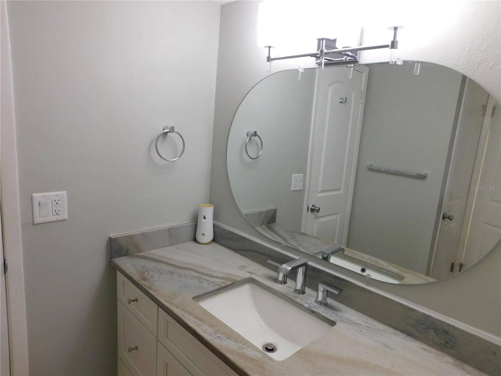 Image 6 of 33 For 3595 41st Lane S B