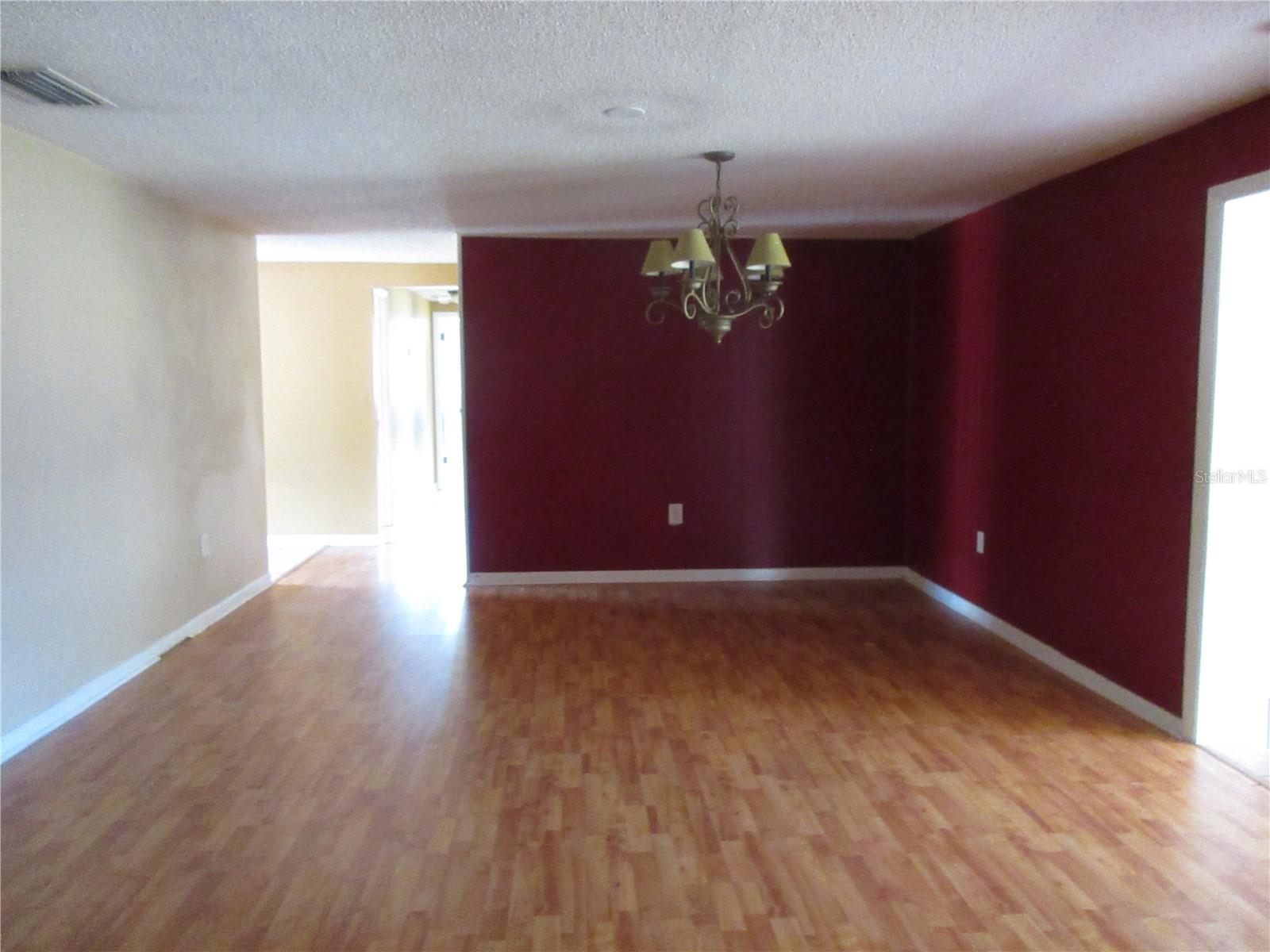 Image 4 of 9 For 19944 Hiawatha Road