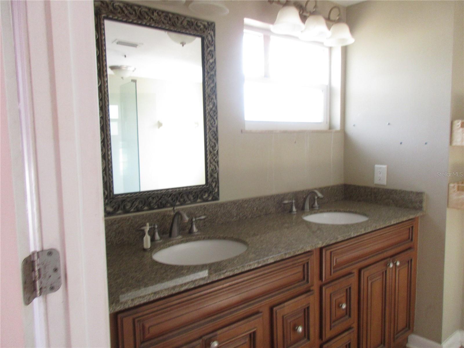 Image 7 of 9 For 19944 Hiawatha Road