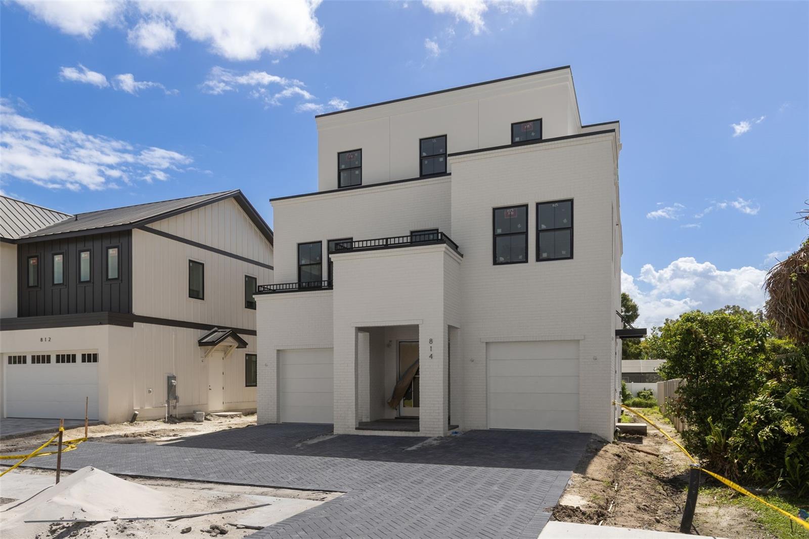 Listing photo id 1 for 814 Braddock Street