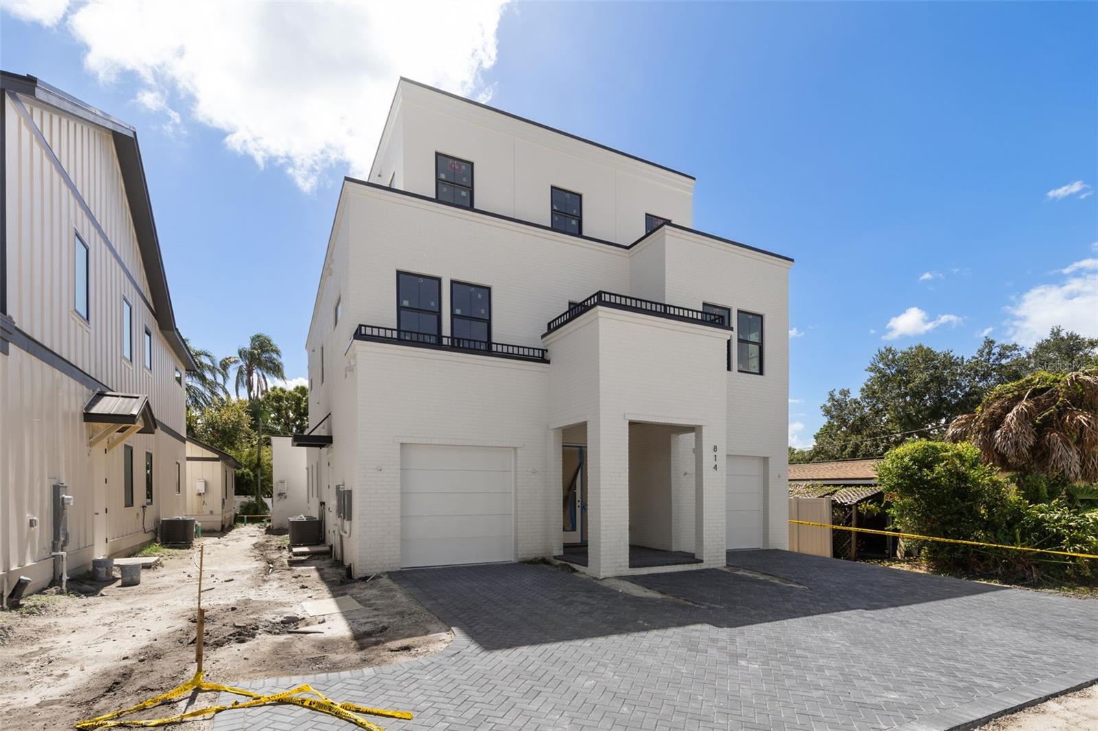 Listing photo id 5 for 814 Braddock Street