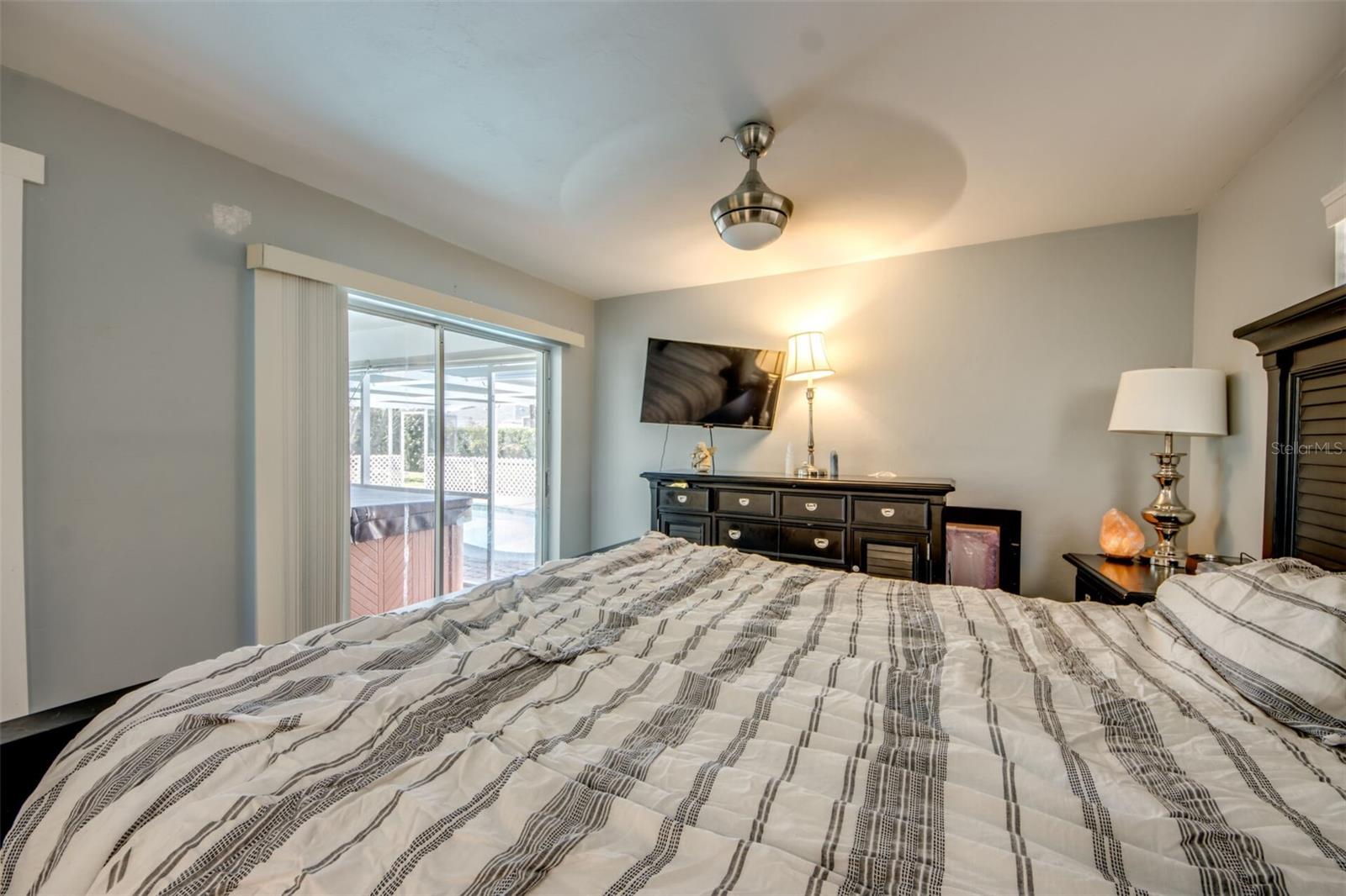 Listing photo id 12 for 912 24th Avenue A & B