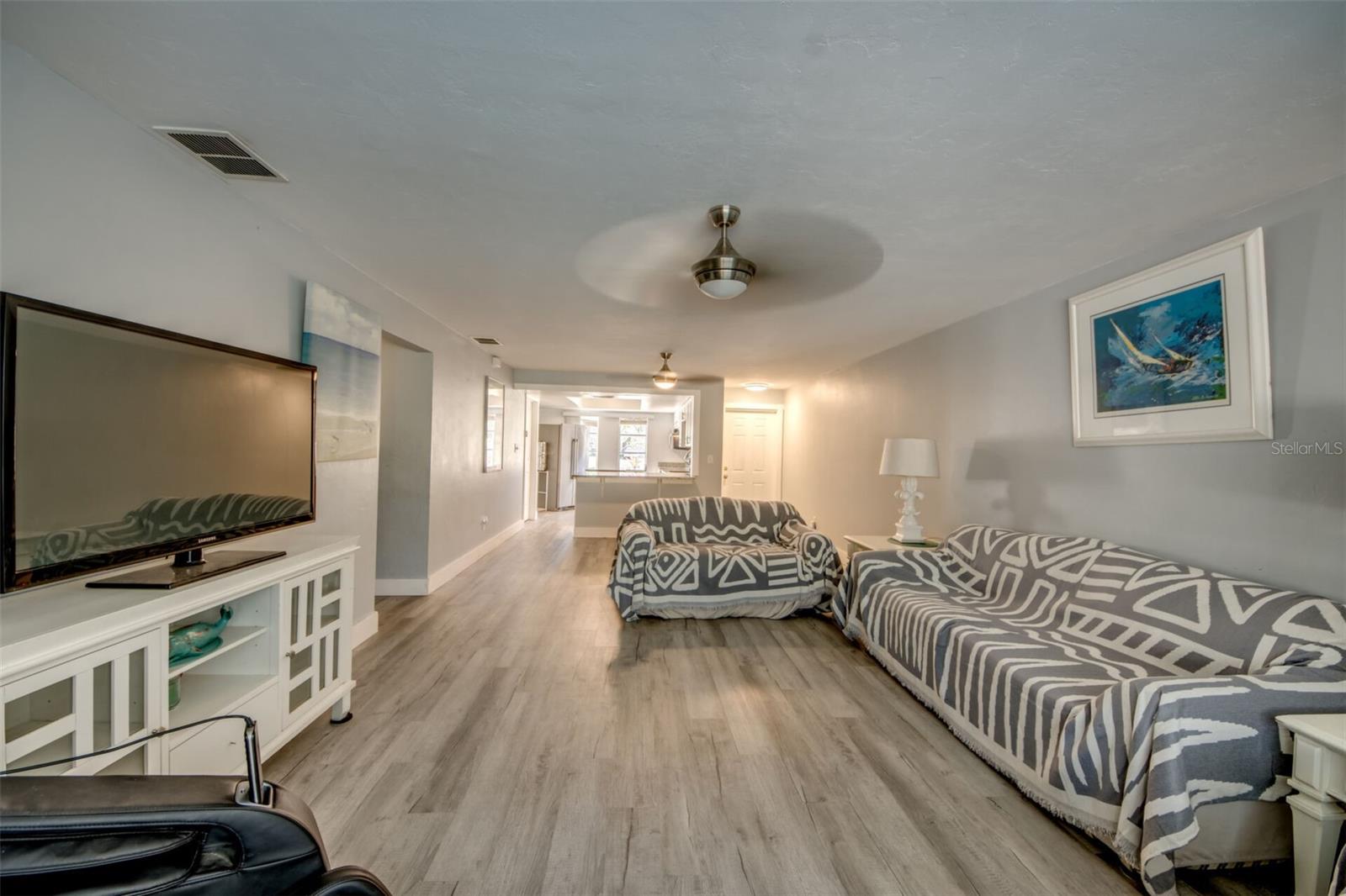 Listing photo id 13 for 912 24th Avenue A & B