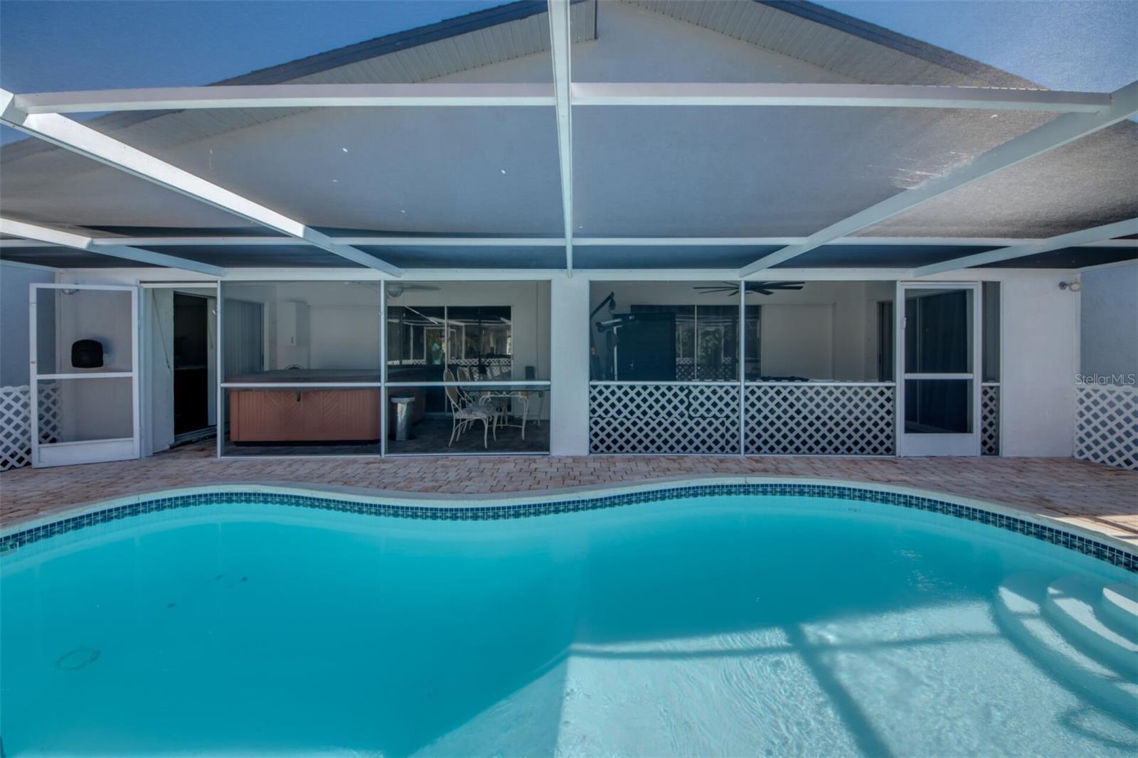 Listing photo id 19 for 912 24th Avenue A & B