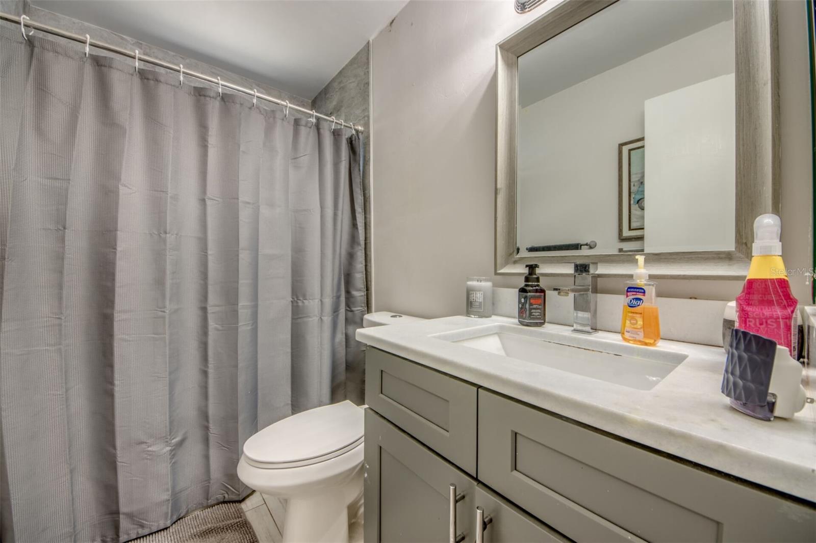 Listing photo id 23 for 912 24th Avenue A & B