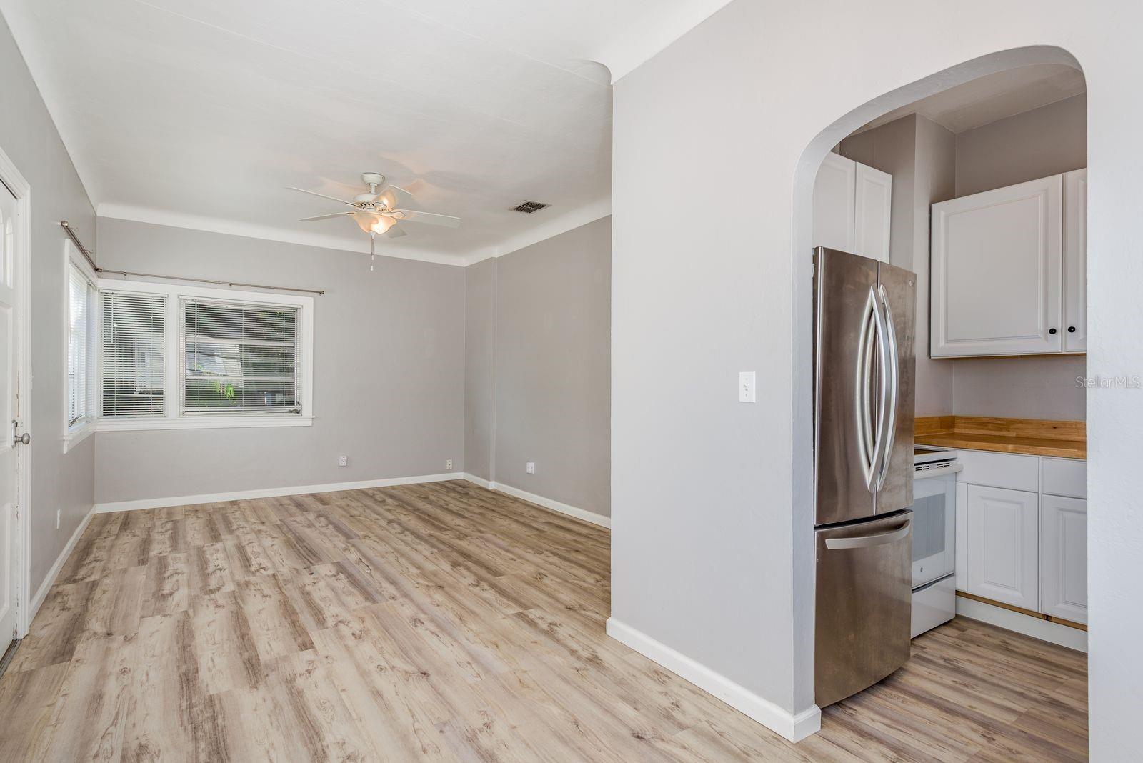 Image 10 of 30 For 1525 38th Avenue N