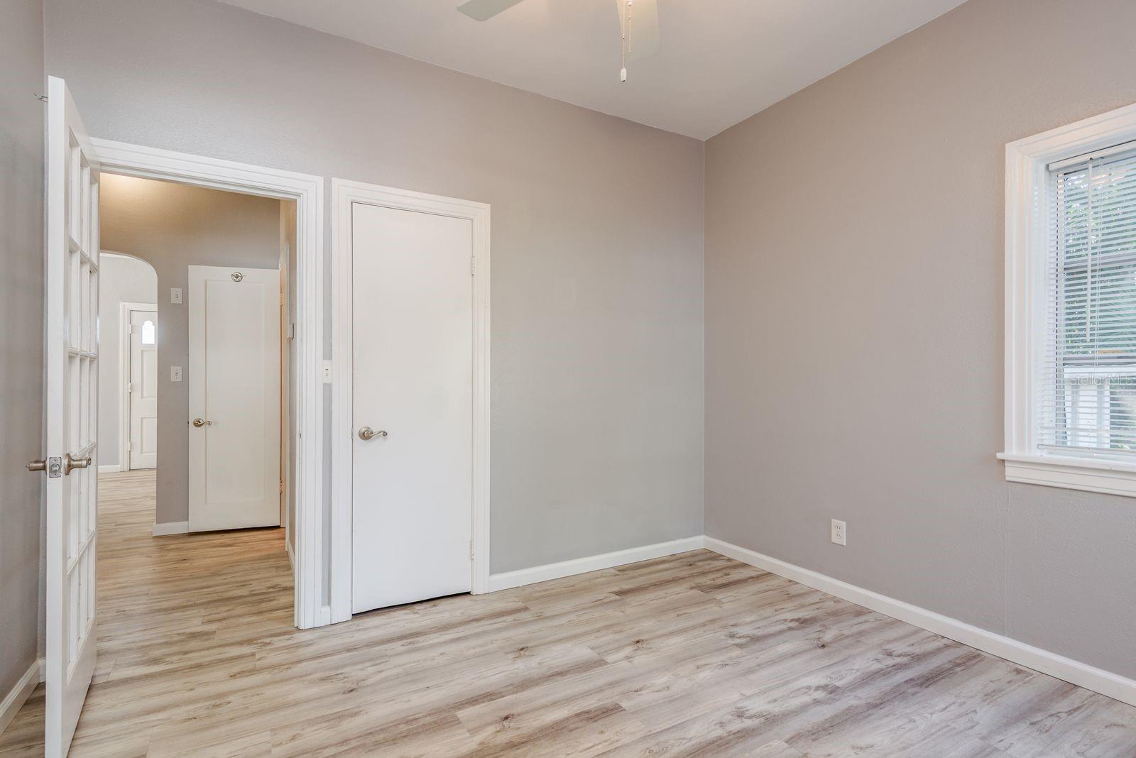 Image 19 of 30 For 1525 38th Avenue N