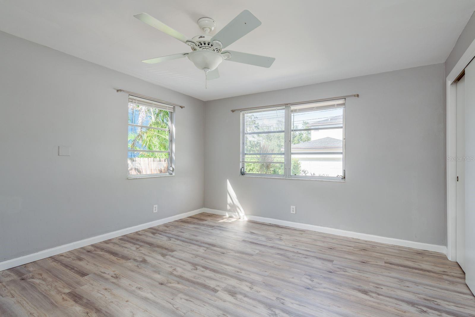 Image 20 of 30 For 1525 38th Avenue N