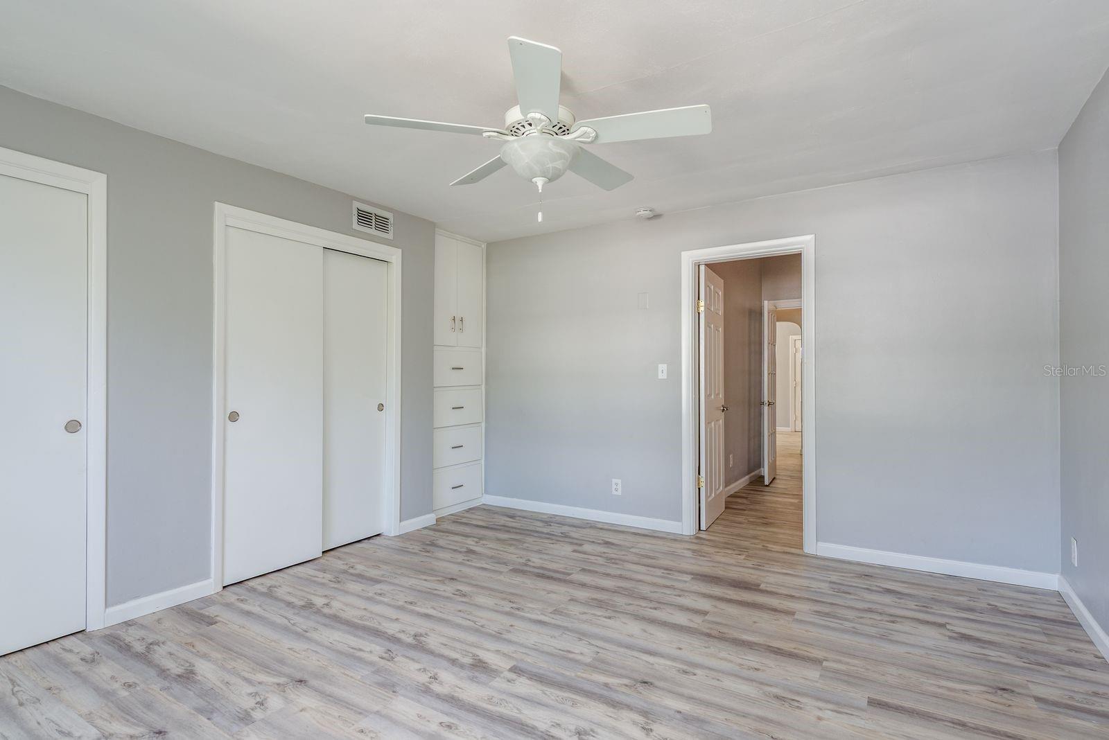 Image 21 of 30 For 1525 38th Avenue N