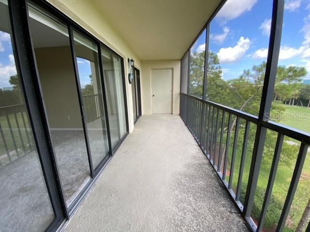 Image 23 of 28 For 3300 Cove Cay Drive 4f