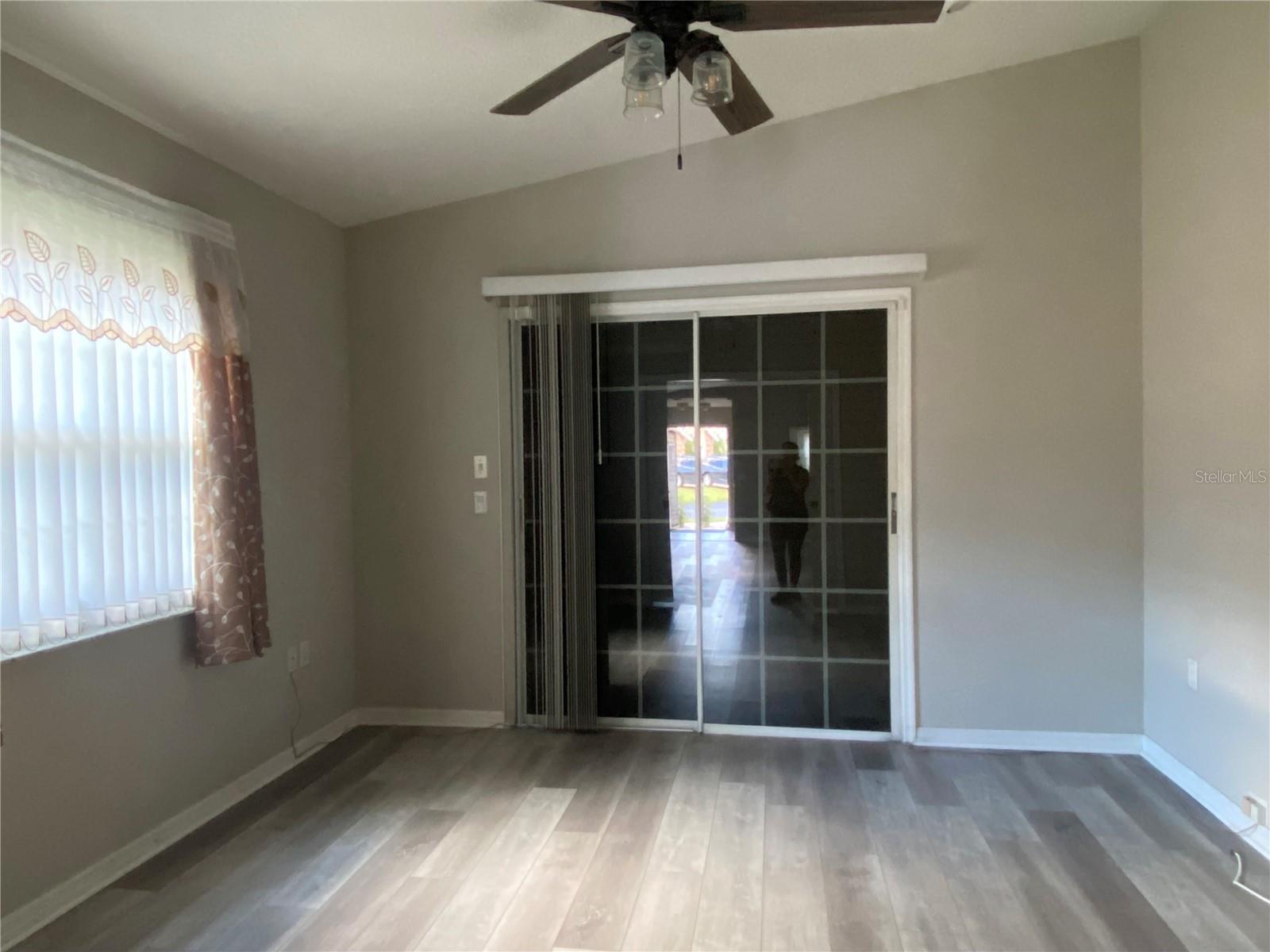 Image 15 of 41 For 37414 Castleberry Drive