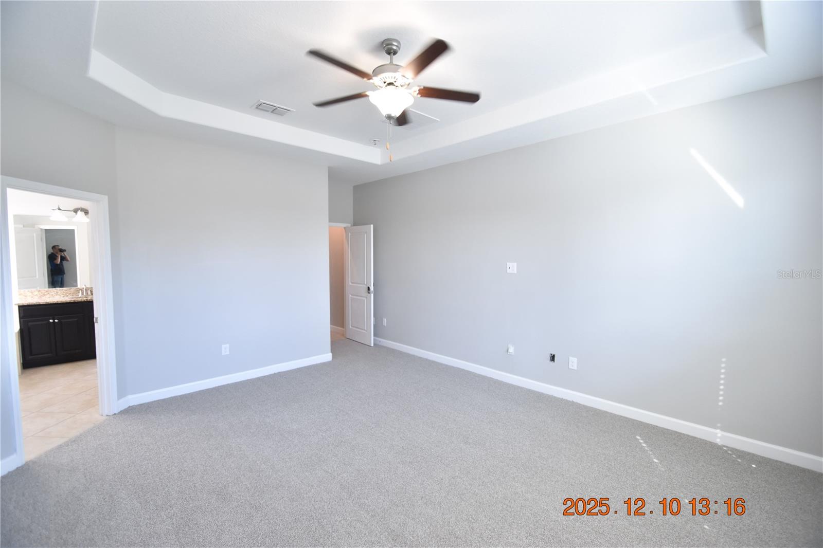 Image 37 of 84 For 14051 Tropical Kingbird Way