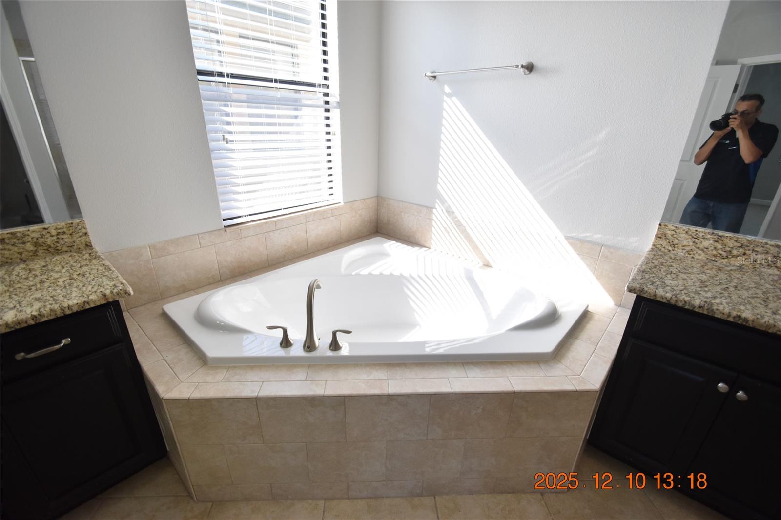 Image 41 of 84 For 14051 Tropical Kingbird Way