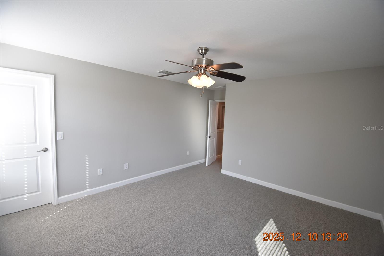 Image 52 of 84 For 14051 Tropical Kingbird Way