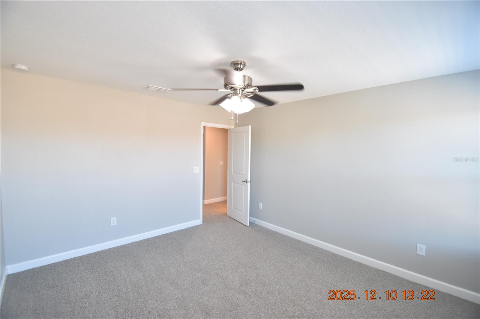 Image 64 of 84 For 14051 Tropical Kingbird Way