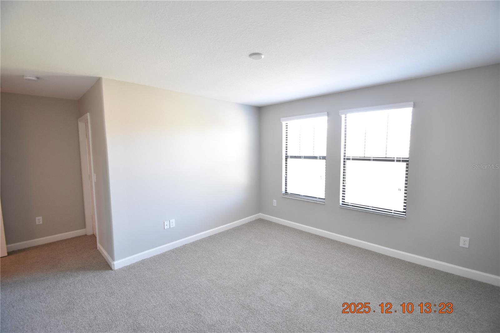 Image 68 of 84 For 14051 Tropical Kingbird Way