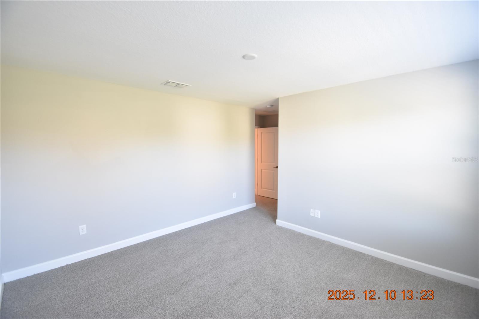 Image 69 of 84 For 14051 Tropical Kingbird Way