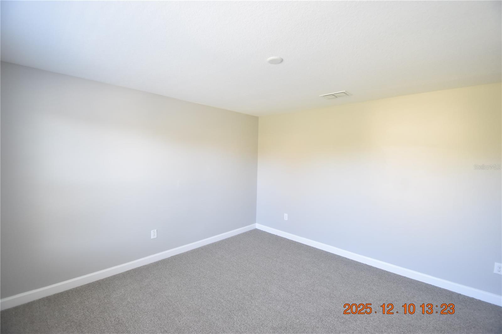 Image 70 of 84 For 14051 Tropical Kingbird Way