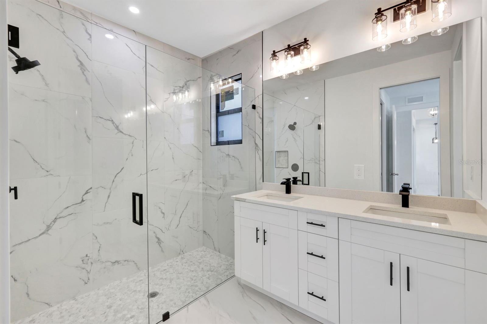 Image 17 of 25 For 2002 10th Street