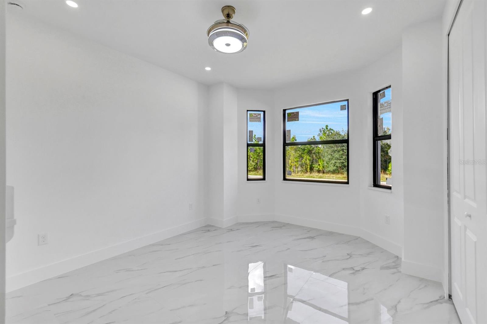 Image 18 of 25 For 2002 10th Street