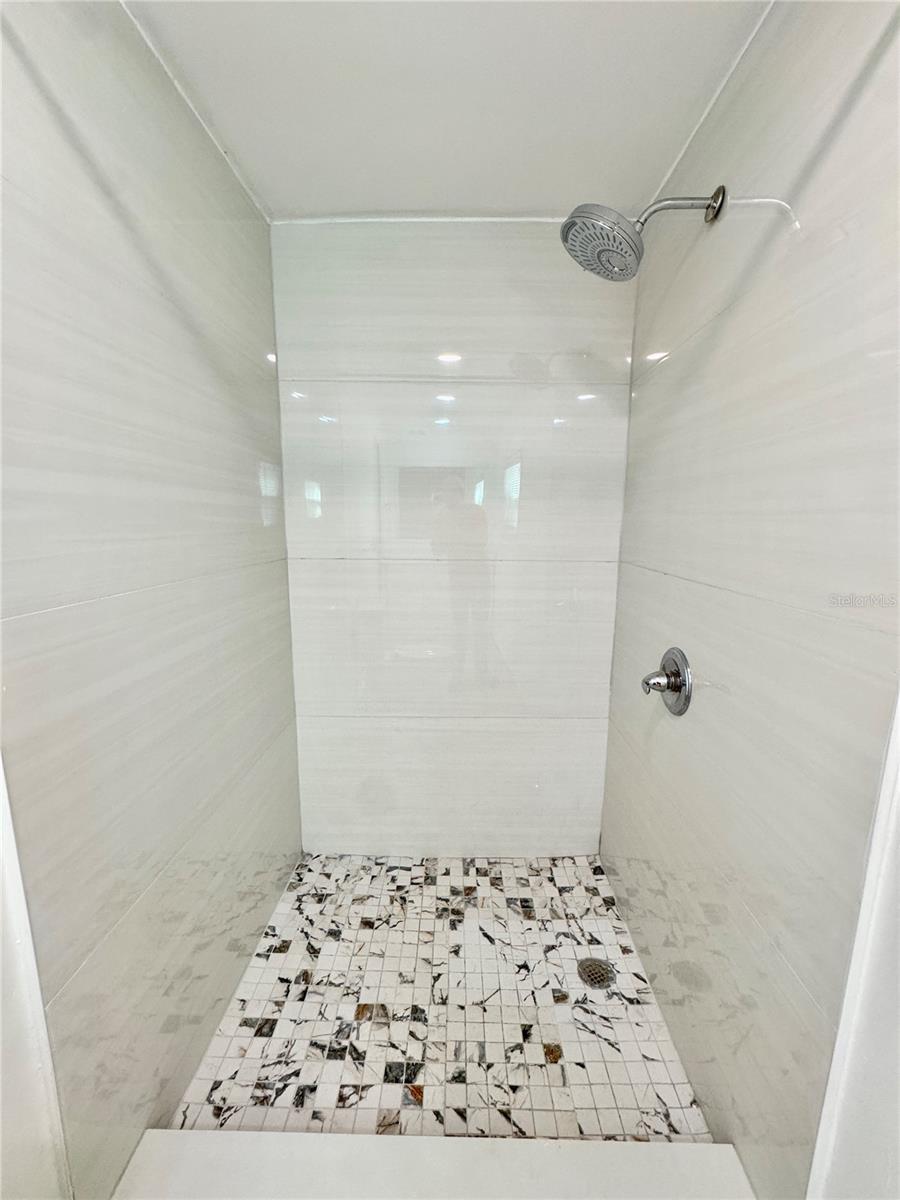 Image 14 of 24 For 1217 Grantwood Avenue