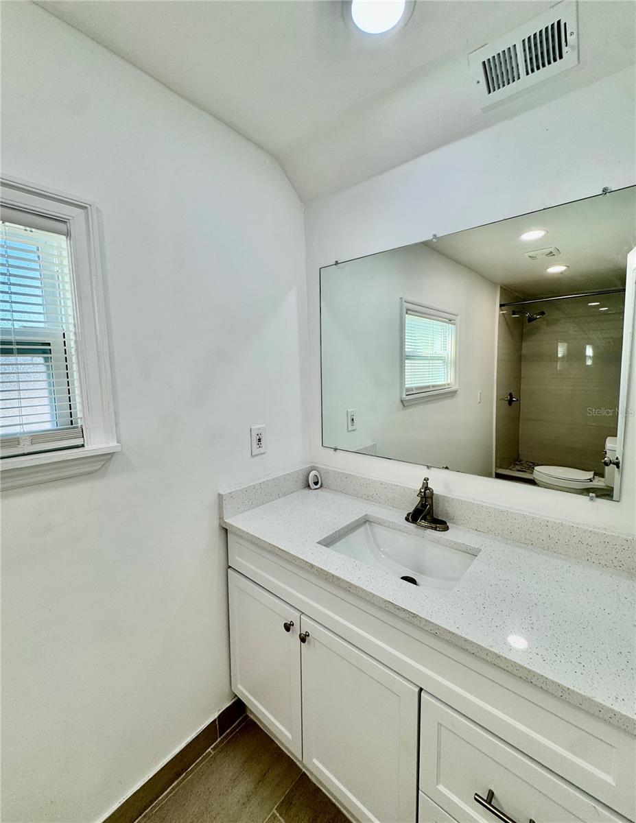 Image 15 of 24 For 1217 Grantwood Avenue