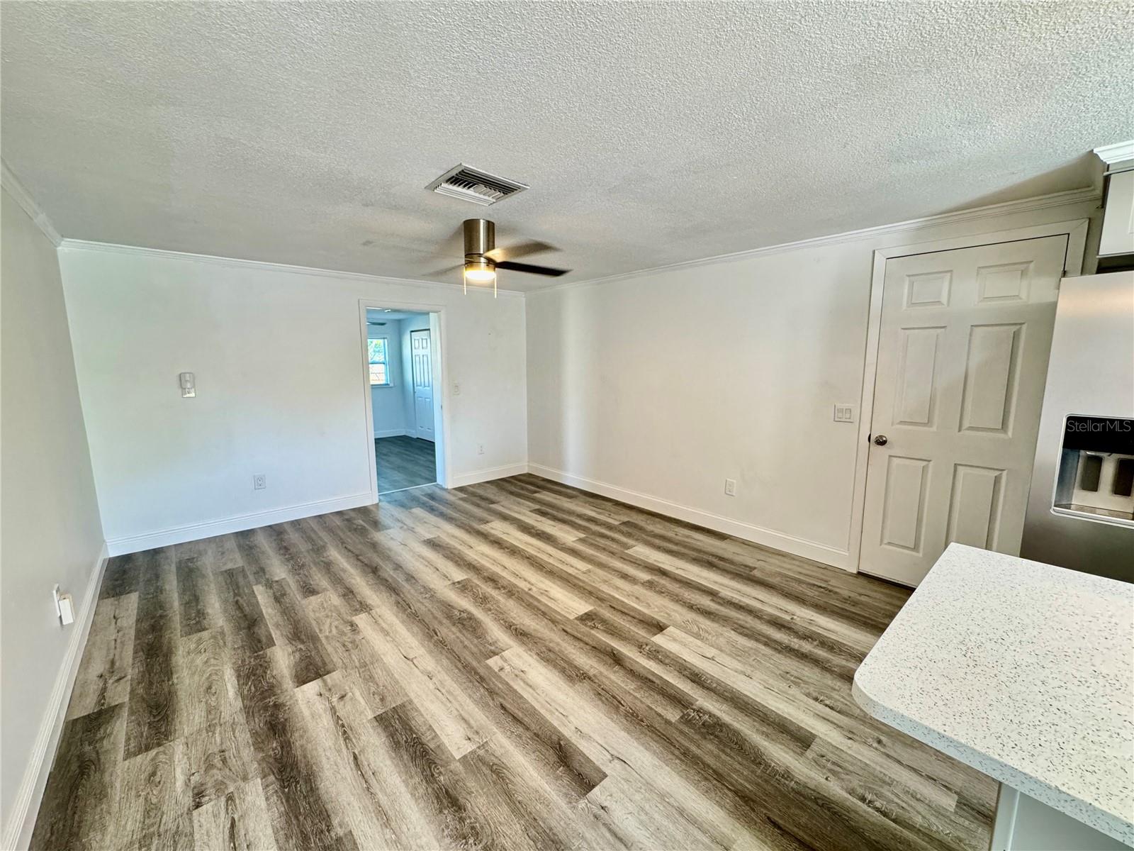 Image 6 of 24 For 1217 Grantwood Avenue