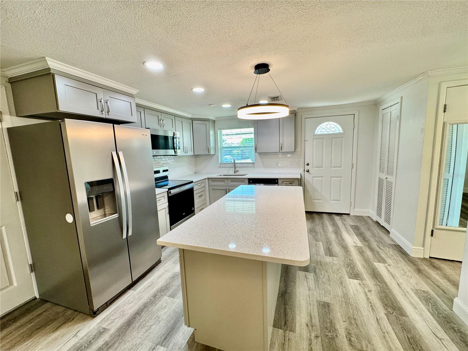 Image 7 of 24 For 1217 Grantwood Avenue