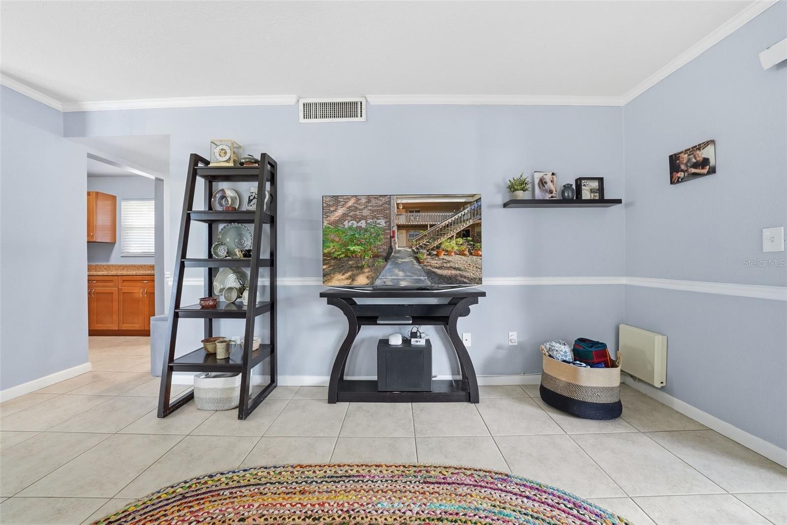 Image 11 of 22 For 10433 Carrollbrook Court 105