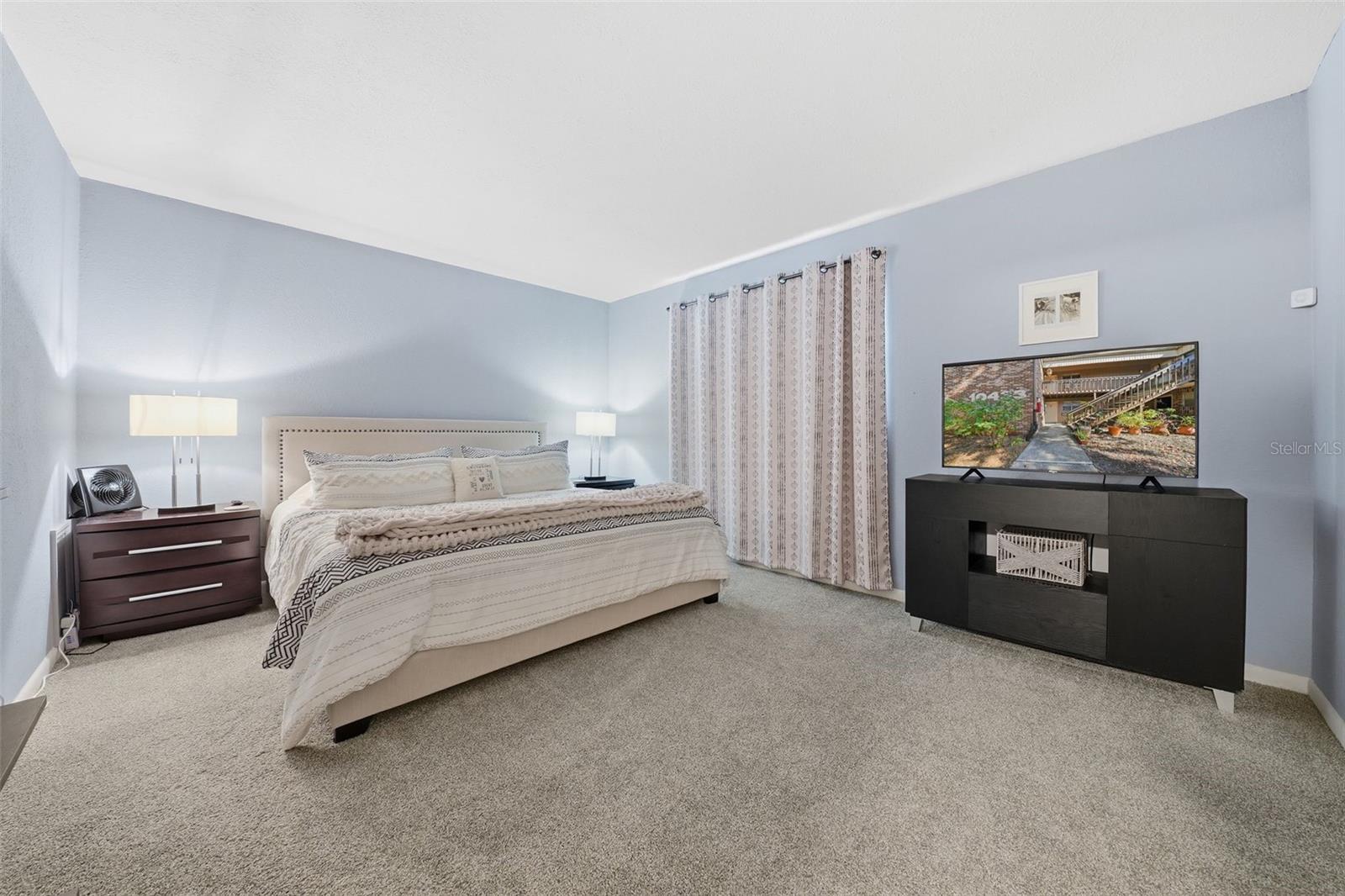 Image 13 of 22 For 10433 Carrollbrook Court 105